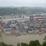 Blick von der Veste Oberhaus auf das Hochwasser in Passau