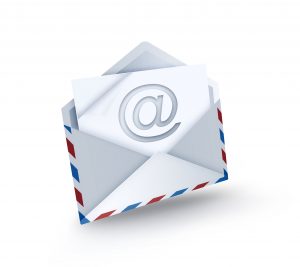 Geöffneter Briefumschlag als Symbol für eine E-Mail